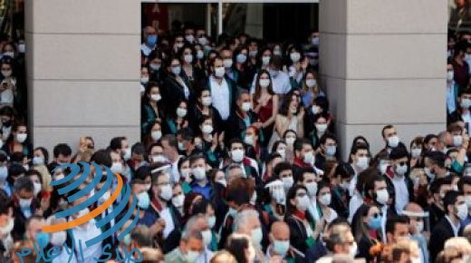 رويترز: مواجهة بين الأطباء والسياسيين في تركيا بسبب تزايد إصابات بكورونا