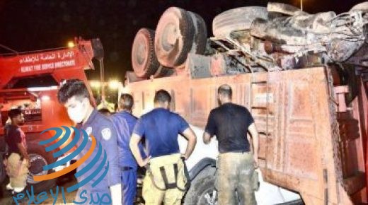 مصرع 3 وإصابة 5 آخرين في حادث تصادم مروع على طريق الجهراء بالكويت