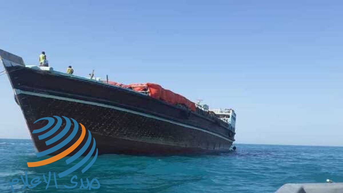 إيران توقف سفينة باكستانية تحمل وقودا قرب بحر عُمان