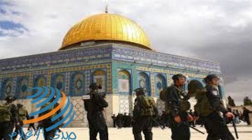 القدس: الاحتلال يعتقل شابا وحارسين من حراس “الأقصى”