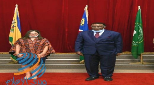 السفيرة حنان جرار تقدم أوراق اعتمادها لرئيس ناميبيا