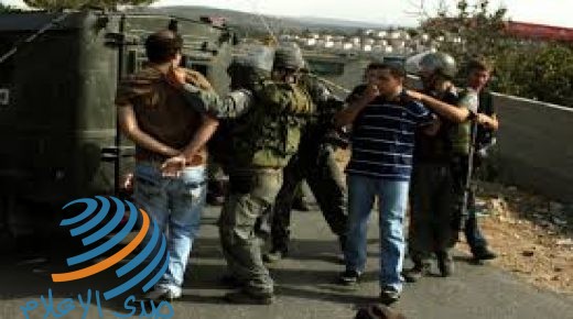 الاحتلال يعتقل شابين من جنين