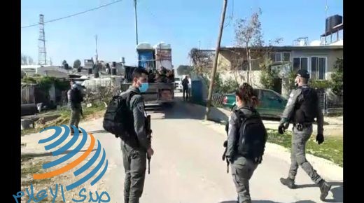 الاحتلال يستولي على خيام ومعدات تنزه ومرافق صحية متنقلة في قرية النبي صموئيل بالقدس