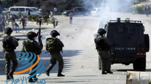 القدس: عشرات حالات الاختناق خلال مواجهات مع الاحتلال في العيسوية