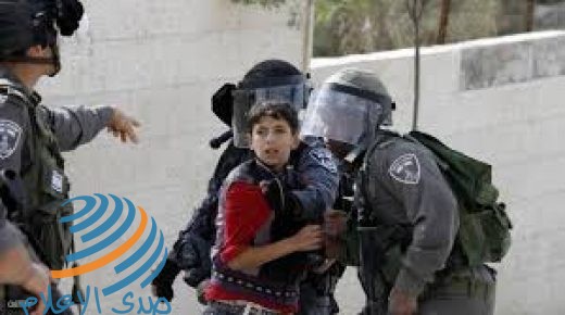 الاحتلال يعتقل طفلا من حزما