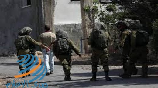 قوات الاحتلال تعتقل شابين من رام الله
