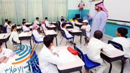 الإمارات تسمح بالعودة التدريجية للمدارس الحكومية