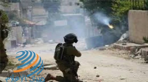 إصابة 5 شبان برصاص الاحتلال بينهم مسعف والعشرات بالاختناق بمسيرة كفر قدوم