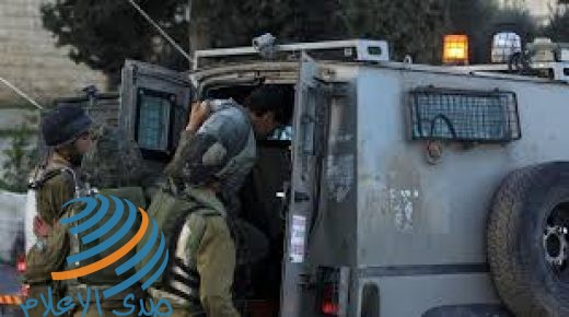الاحتلال يعتقل مواطنا ونجله جنوب طوباس