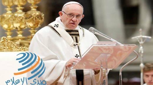 Pope Francis celebrates the Mass marking the Roman Catholic Church's World Day of the Poor at Saint Peter's Basilica at the Vatican November 18, 2018. REUTERS/Remo Casilli