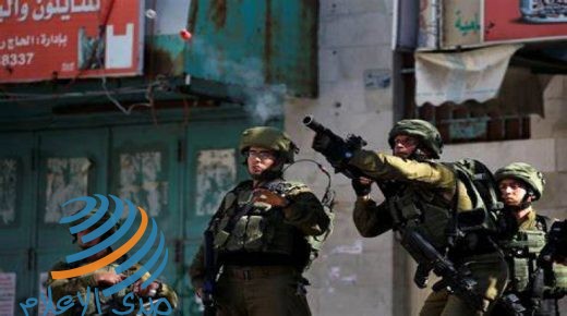 إصابة شابين بالرصاص الحي واعتقال آخر خلال اقتحام قوات الاحتلال مدينة نابلس