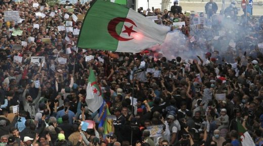 الجزائر: تفكيك خلية “انفصاليّة” حضّرت “لتنفيذ تفجيرات” وسط الحراك الاحتجاجيّ