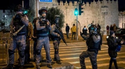 الاحتلال يعتدي على الشبان بمنطقة باب العامود في القدس المحتلة