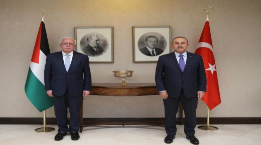المالكي يطلع نظيره التركي على آخر التطورات السياسية