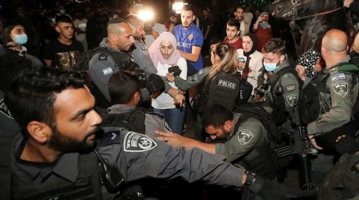 الاحتلال يمنع الطواقم الطبية من إسعاف مصابين في القدس