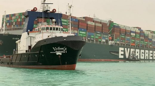 محكمة مصرية ترفض طعن مالكي سفينة “إيفر غيفن” وتقرر الحجز عليها