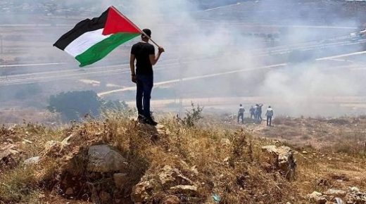 وقفة في رافات شمال غرب القدس تنديدا باعتداءات الاحتلال على شعبنا