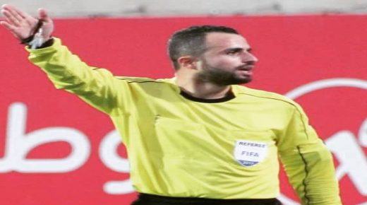 الحكم الفلسطيني براء أبو عيشة يشارك في تحكيم مباريات بطولة كأس العرب للشباب