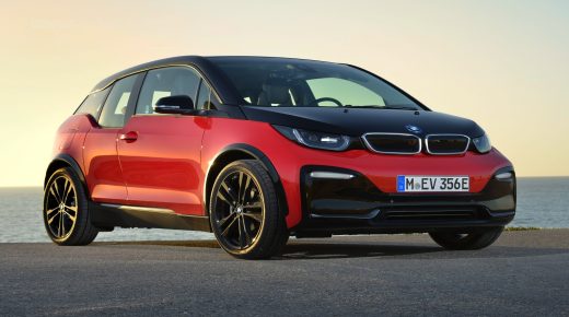 BMW تنهي رحلة i3 أول سياراتها الكهربائية المميزة