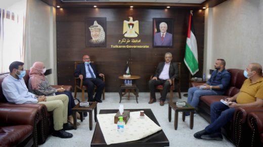المحافظ أبو بكر يلتقي المدير الجديد لحكم محلي طولكرم