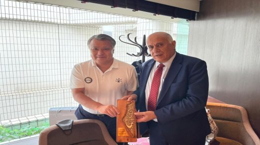 الرجوب يبحث مع رئيس الاتحاد الياباني لكرة القدم تعزيز التعاون