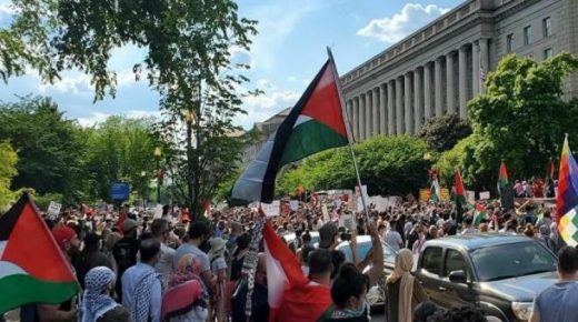 أنصار منظمة استيطانية يعتدون على متضامنين مع فلسطين في كاليفورنيا