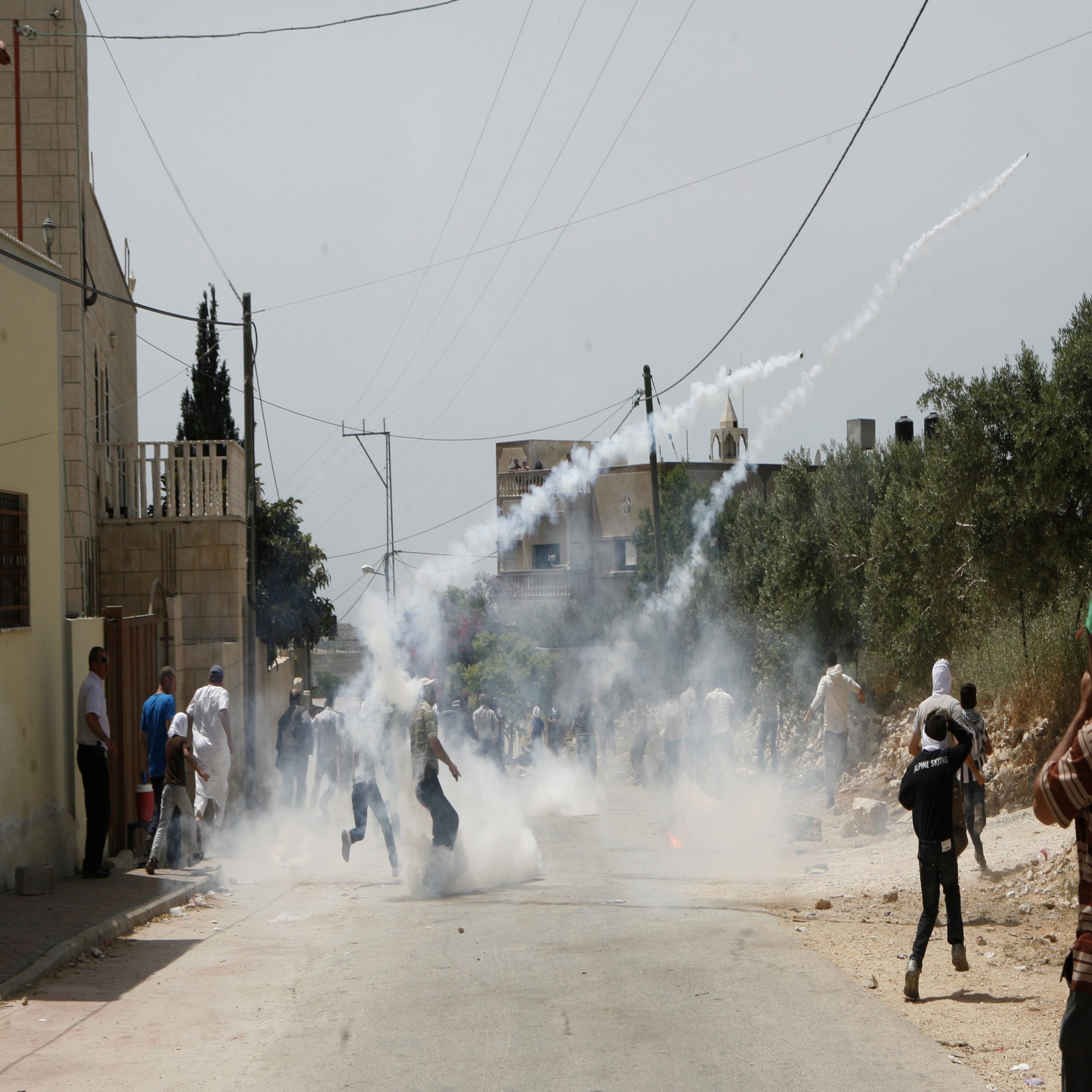 عشرات الاصابات بالاختناق خلال قمع الاحتلال مسيرة كفر قدوم الأسبوعية