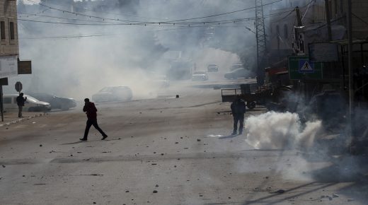 إصابات برصاص “المطاط” والغاز واعتقال شابين خلال مواجهات مع الاحتلال في جبع جنوب جنين