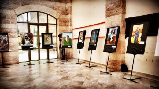 “الوطن في عيون فنان” معرض فن تشكيلي في جامعة فلسطين التقنية