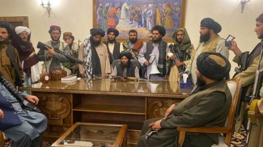 أفغانستان: مجلس حكم لطالبان ويوم حاسم بشأن تمديد الإجلاء