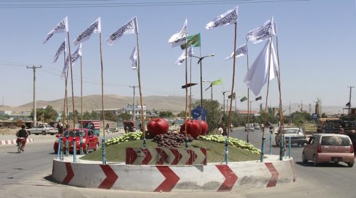 أشرف غني يغادر أفغانستان ومساع لتجنب الاقتتال في كابُل