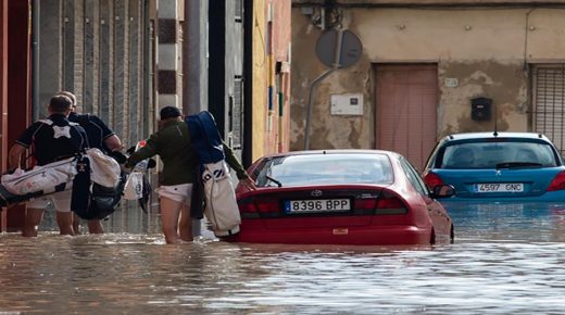 عاصفة تجتاح إسبانيا وتخلف خراباً كبيراً في مناطق عدة