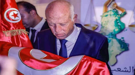 استطلاع: قيس سعيد يتصدر بفارق كبير عن بقية الشخصيات السياسية التونسية