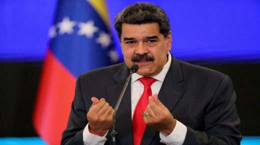 حكومة فنزويلا تعلق المفاوضات مع المعارضة