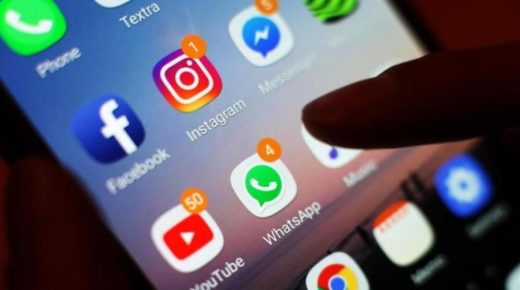 تعطل فيسبوك وواتساب وإنستغرام يشل التواصل في العالم