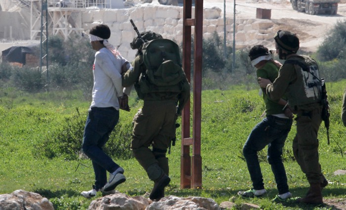 تواصل انتهاكات الاحتلال: إصابات واعتقالات وهدم واستيلاء على أراض واقتحام للأقصى