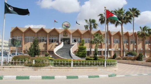 رجل اعمال اردني يسدد 178 الف دينار عن طلبة متعثرين في جامعة اليرموك
