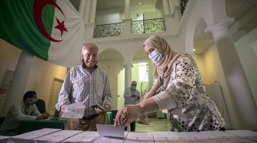 انطلاق التصويت في الانتخابات المحلية المبكرة في الجزائر