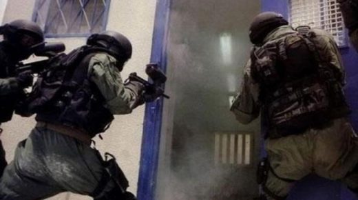 بدعم قائمة منصور عباس : المصادقة على قانونين لقمع الأسرى واحتجاجات بالمجتمع العربي