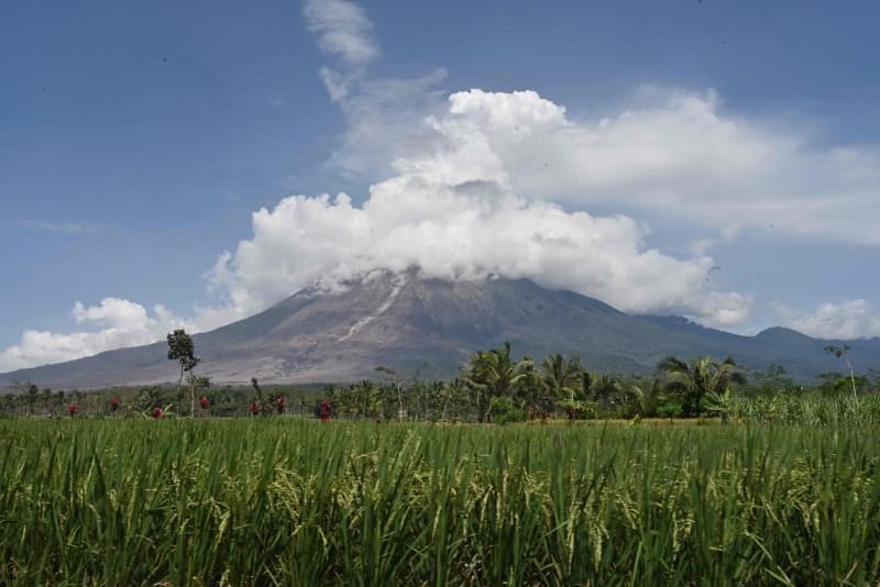 ارتفاع حصيلة ضحايا بركان سيميرو في إندونيسيا إلى 34 قتيلا