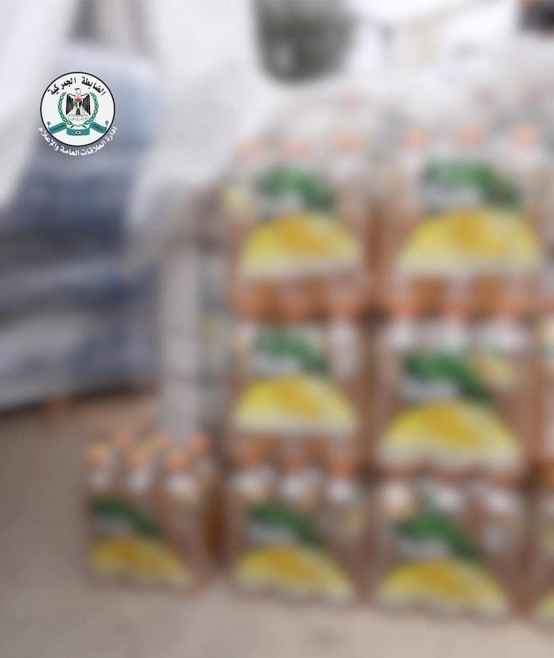 الضابطة الجمركية تضبط 648 لتر عصير شاي أخضر منتهي الصلاحية في جنوب محافظة الخليل