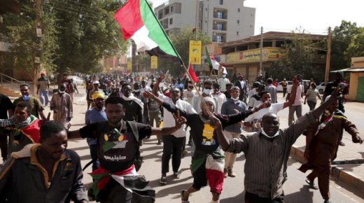 عقب قتل متظاهرين: قوى سودانية تشرع بالعصيان المدني