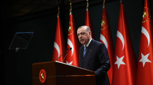 انتهاك للدستور.. أردوغان يصدر مرسوما حول البرامج التلفزيونية المخالفة لـ”القيم الأساسية” في تركيا