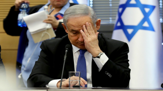 قناة عبريّة: فرص توقيع نتنياهو صفقة إقرار بتهم الفساد “محدودة”