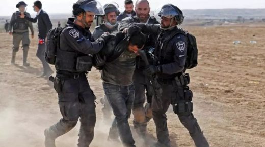 النيابة الإسرائيلية تقدم لائحة اتهام بحق 17 شابا من النقب على خلفية تصديهم لتجريف أراضيهم