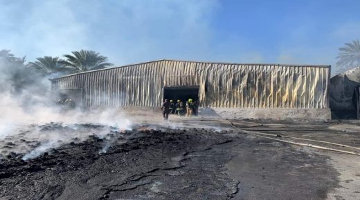 حريق داخل مستودعات إحدى مصانع تعبئة التمور بأريحا