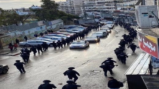 الاحتلال يغلق منزل الشهيد فادي أبو شخيدم في مخيم شعفاط