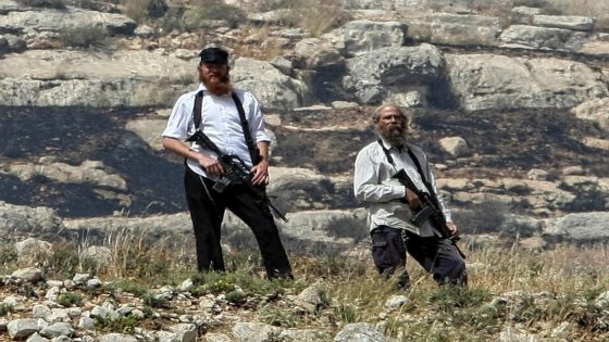 مستوطنون يطلقون الرصاص على مركبات المواطنين جنوب بيت لحم
