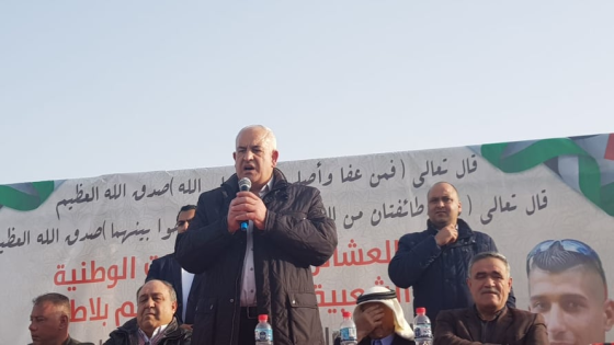 وزير الداخلية يشارك بمراسم الصلح العشائري في مخيم بلاطة