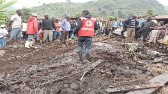 مصرع 15 شخصاً بينهم أطفال بانهيار أرضي في أوغندا